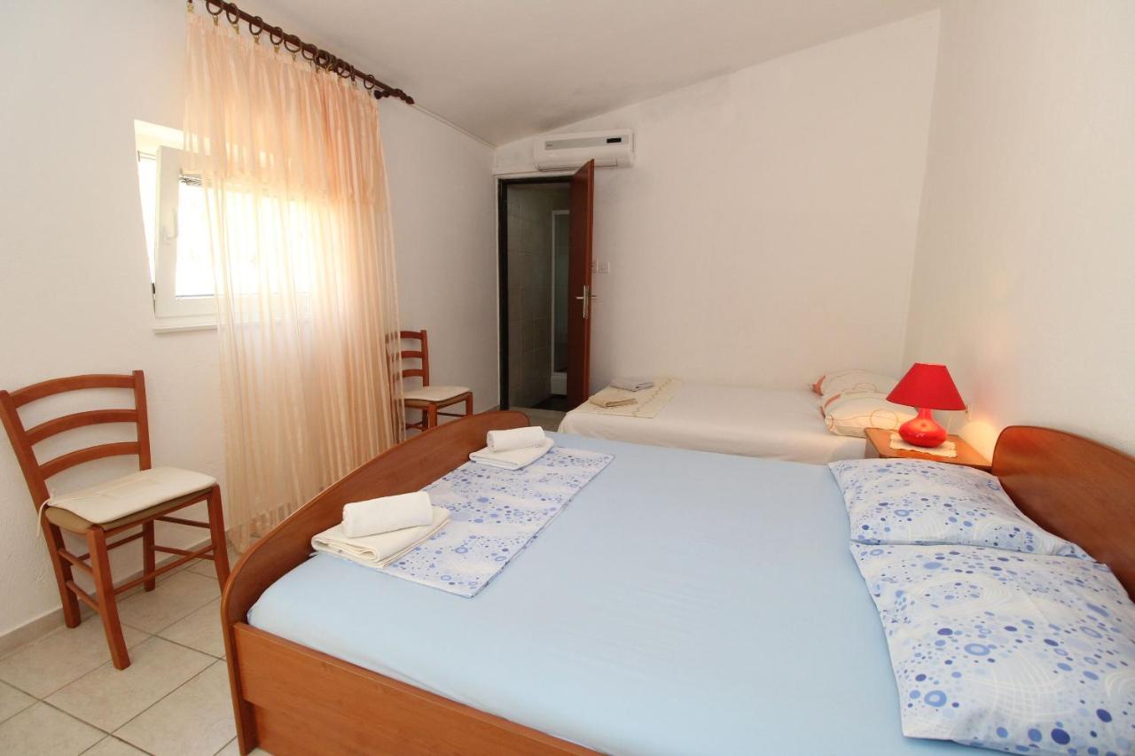 Apartment Marija Kolan Exterior photo